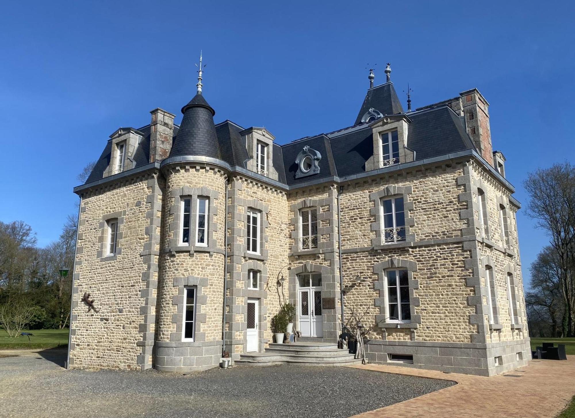 Au Chateau La Lucerne-dʼOutremer Buitenkant foto